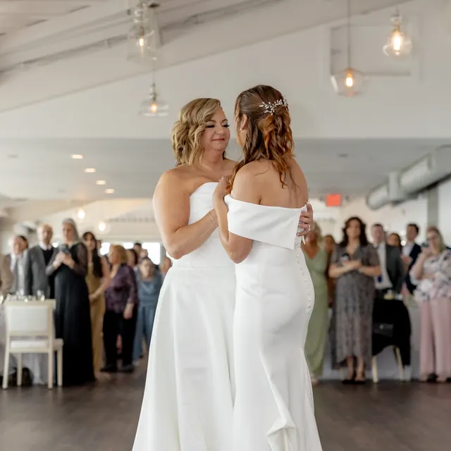Wedding photo by Nichole Alfonso for Fresh New Angle Events