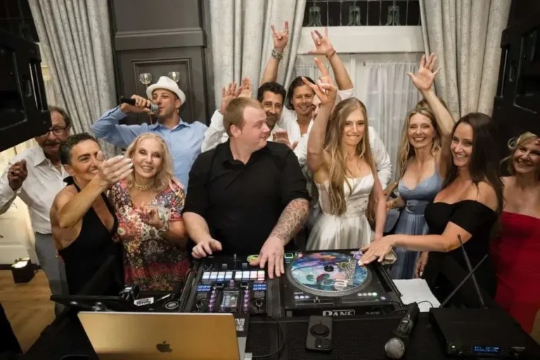 A DJ who reads the crowd: FNA Events DJ and MC team at a New Jersey wedding